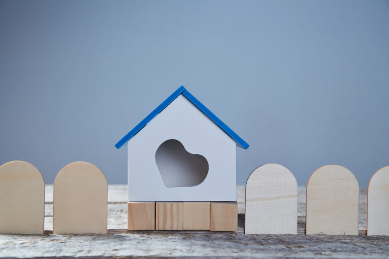 Buying,Starter,Home.,Real,Estate,Market.,Buying,And,Selling,Property