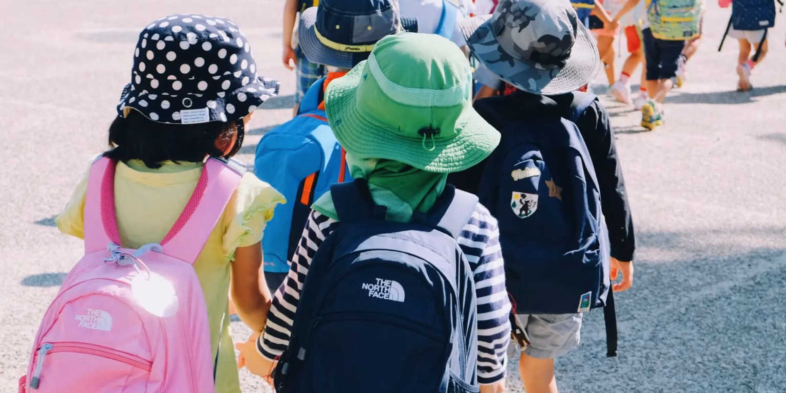 note-thanun-6m29_AngOYo-unsplash-resized-cropped