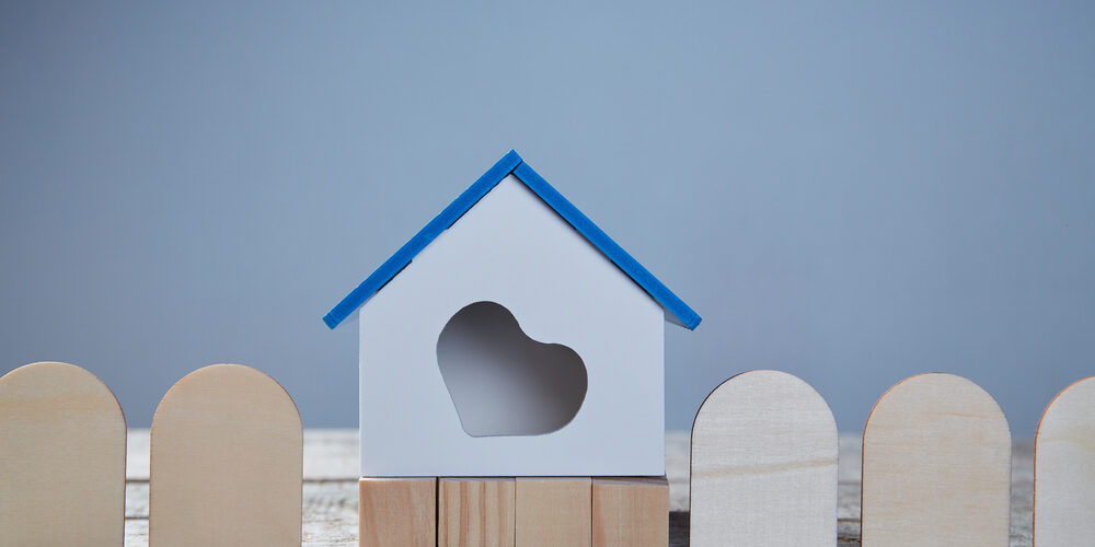 Buying,Starter,Home.,Real,Estate,Market.,Buying,And,Selling,Property